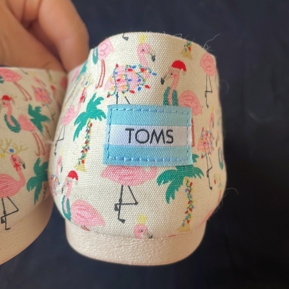 Brand New Toms Natural Holiday Flamingos Tropical Christmas Slip On Shoes Casual - Picture 12 of 15